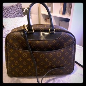 Authentic Louis Vuitton deauville